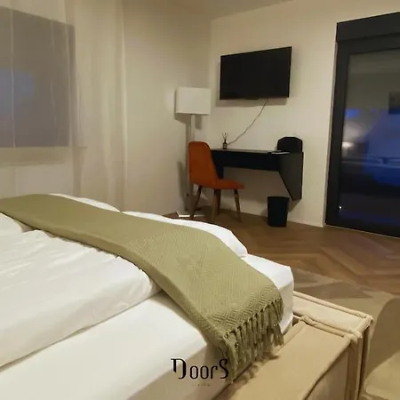 Doors Living Balcony Ii Апартаменты